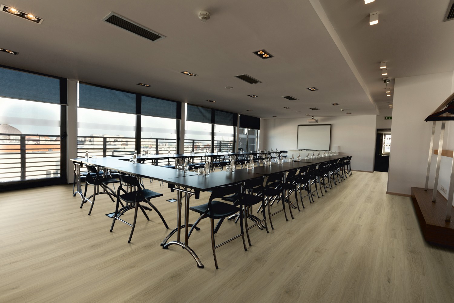 Vinylová podlaha Aspecta Solid PRO - ISOCORE 0,55 Almond HERRINGBONE