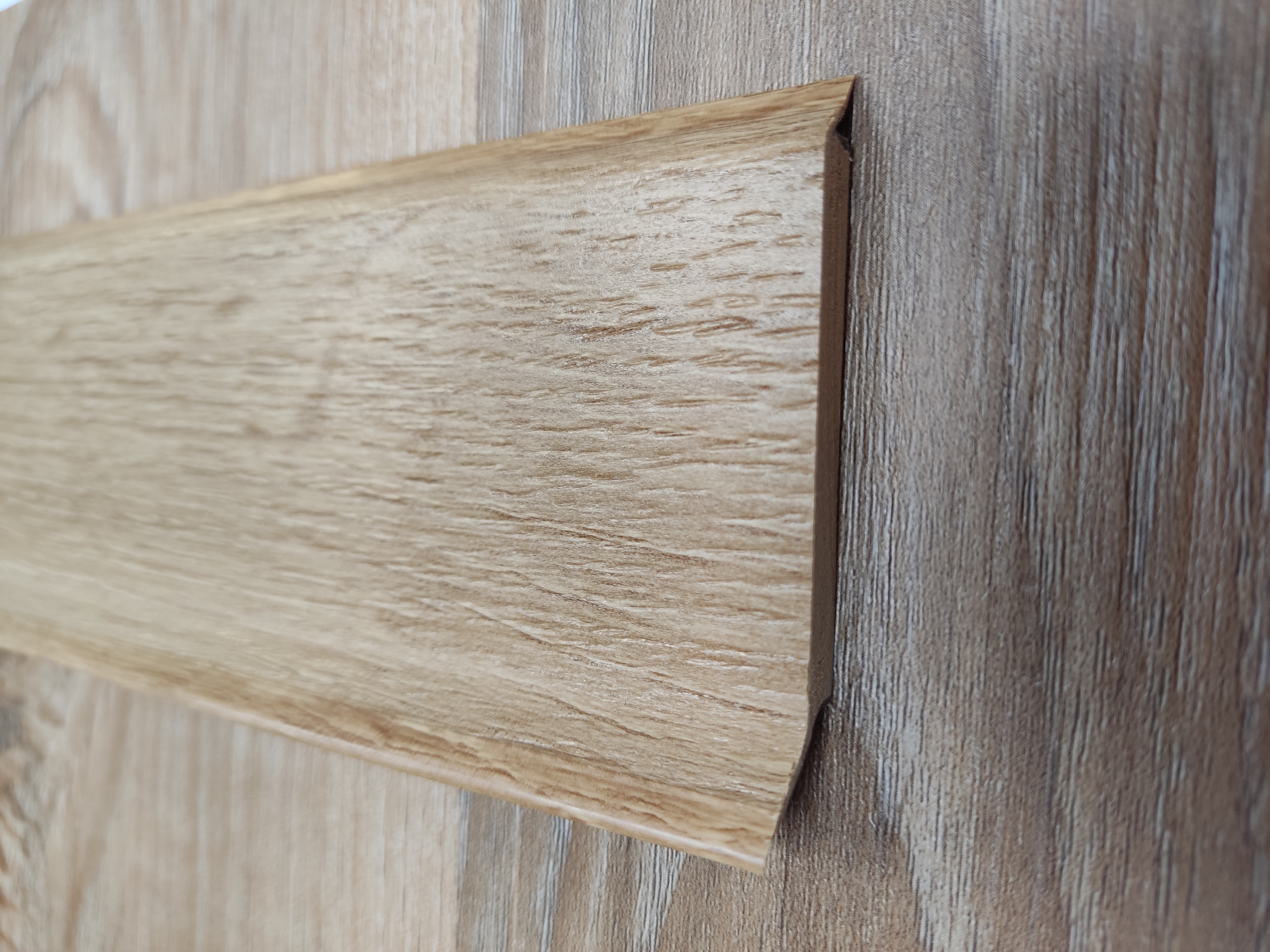 Obvodová lišta Experto LVT SL 60 8735