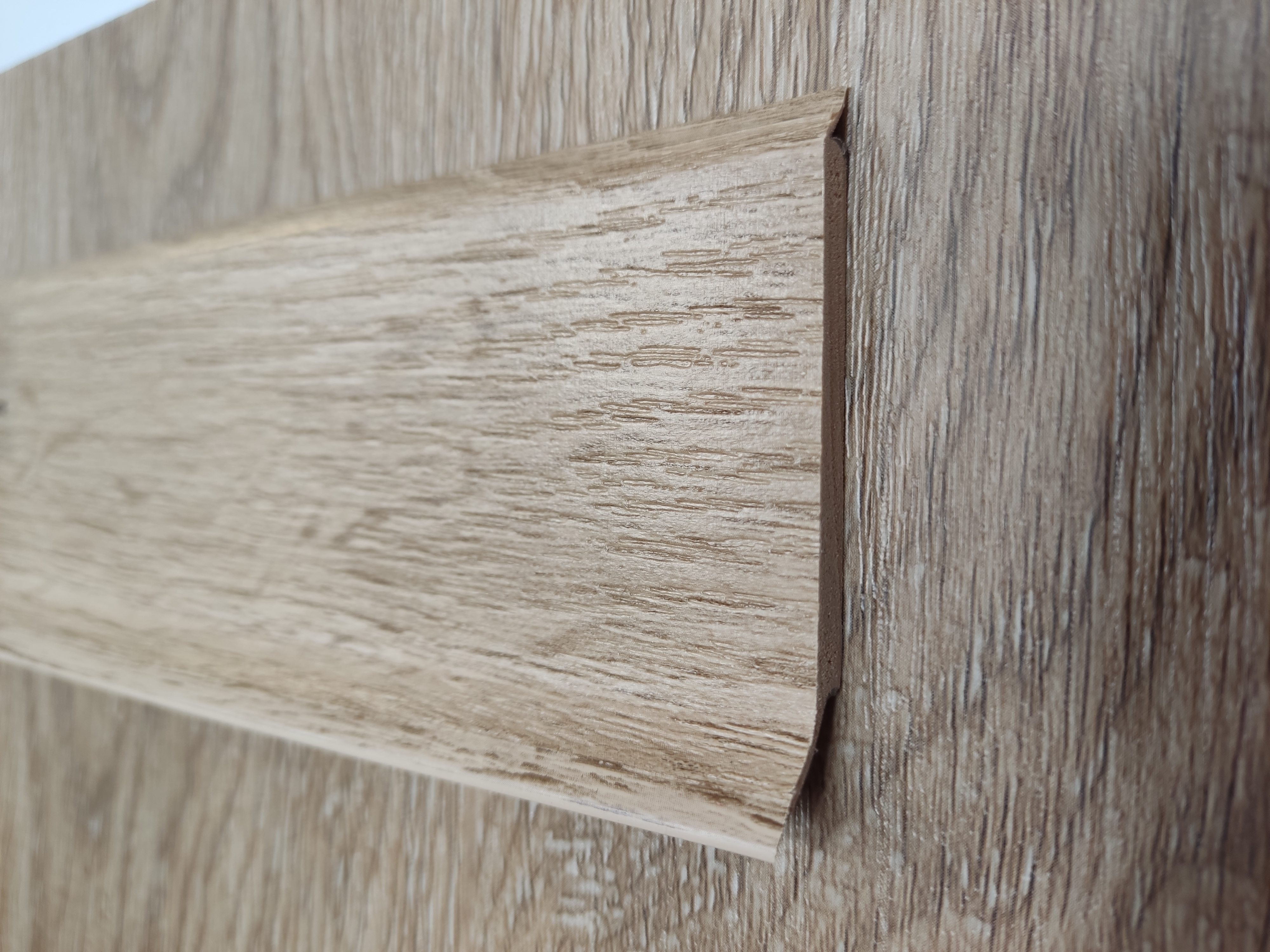 Obvodová lišta Experto LVT SL 60 8748