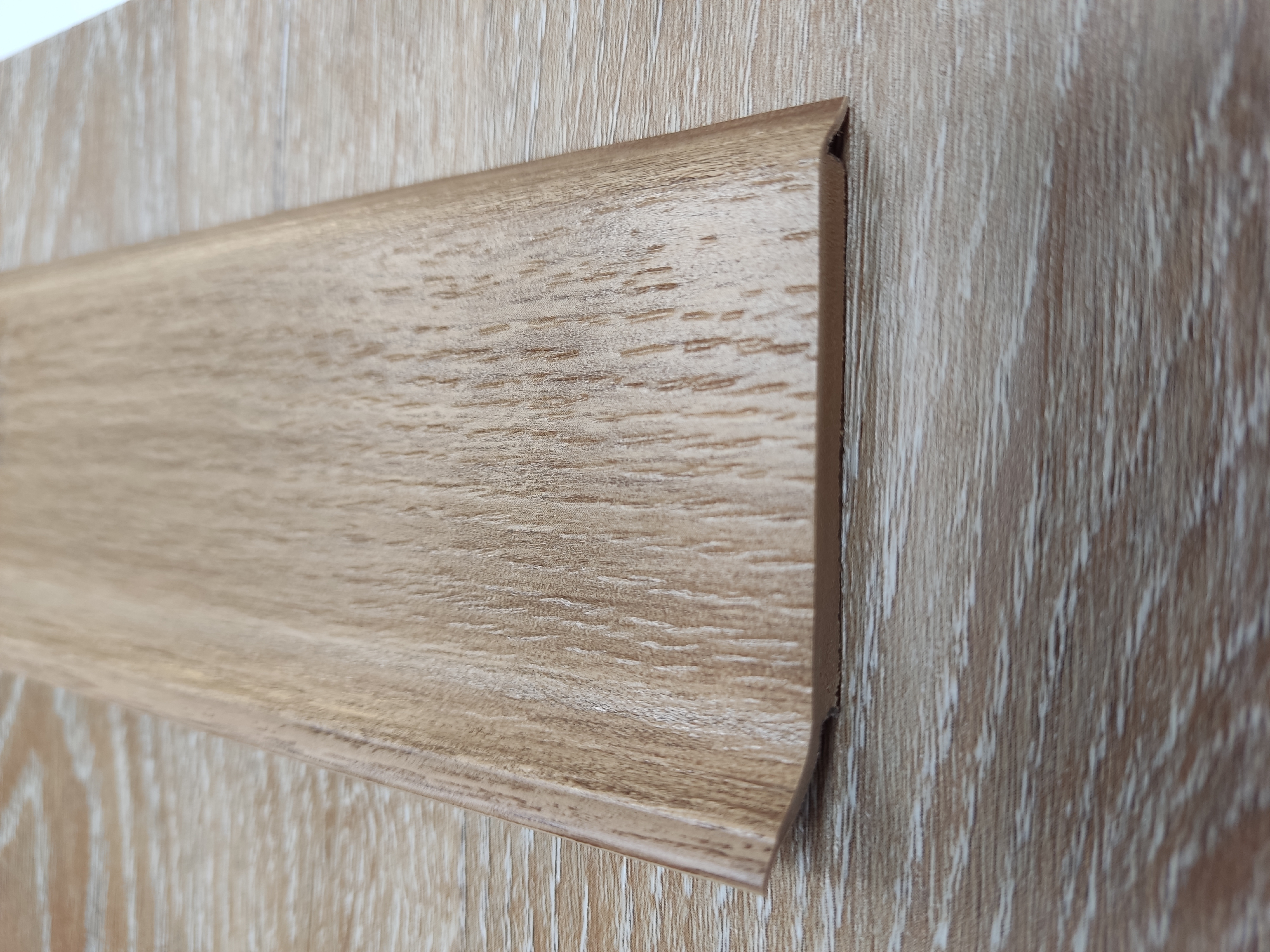 Obvodová lišta Experto LVT SL 60 8951