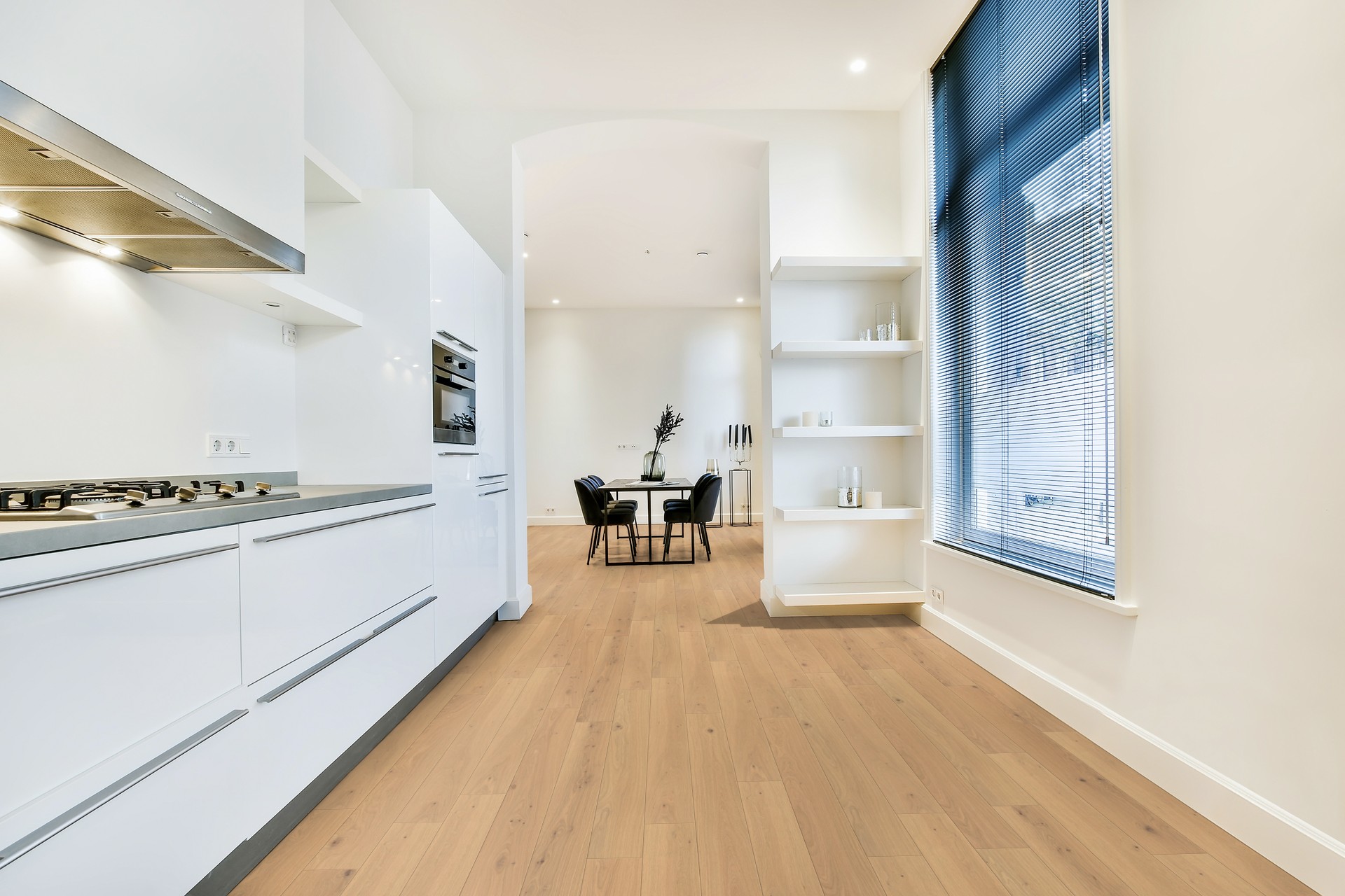 Dřevěná podlaha dýhová PARKY DELUXE+ Sand Oak Rustic Light
