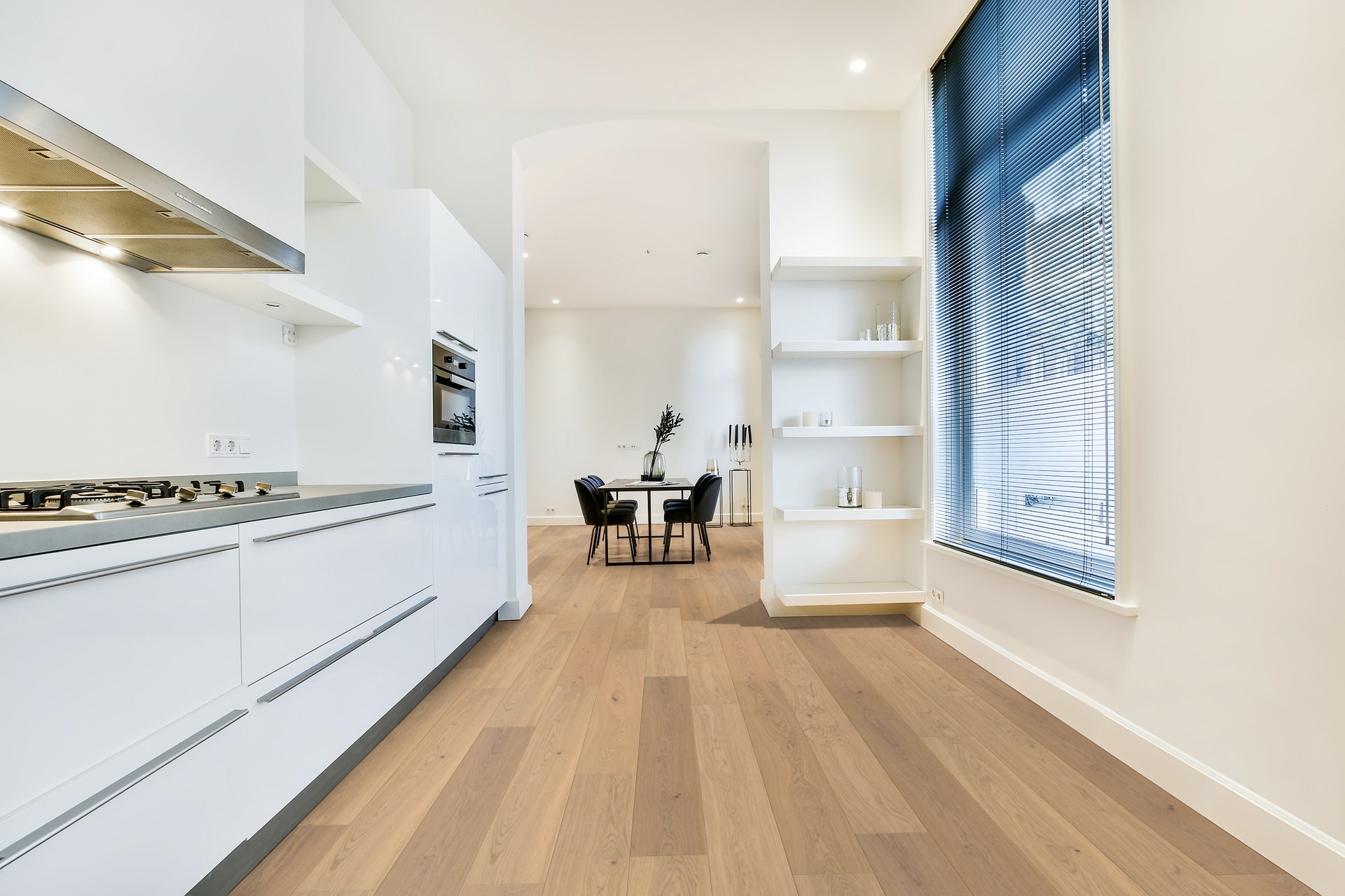 Dřevěná podlaha dýhová PARKY SUMMIT Ivory Oak Rustic Light